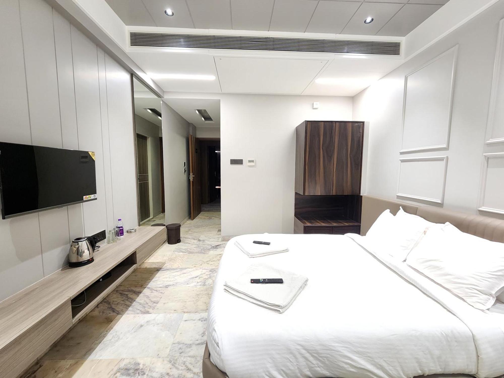 Hotel Statusinn, Ichalkaranji Eksteriør bilde